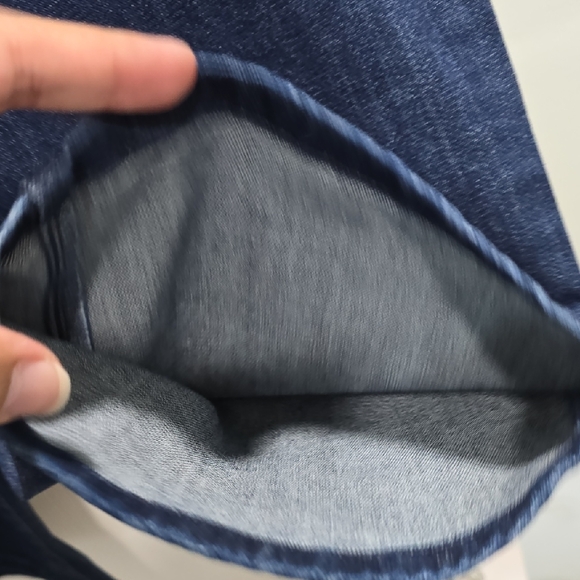 Izod Dark Wash Denim Capris Woman's size 10 - Picture 6 of 13